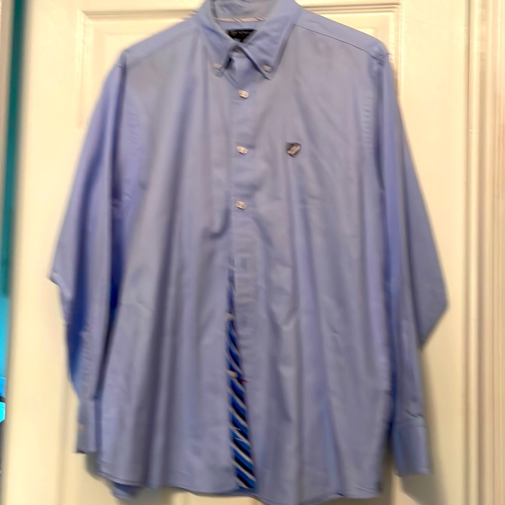 Daniel Cremieux, classic long sleeve button down shirt dress shirt.
